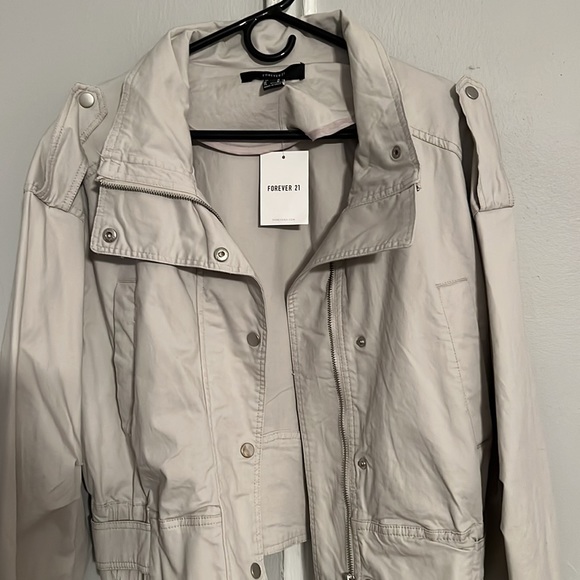 NWT Bomber jacket - Picture 2 of 6